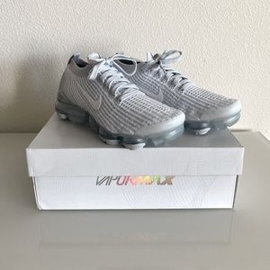 NIKE Air Vapormax Flyknit 3 Running Shoes